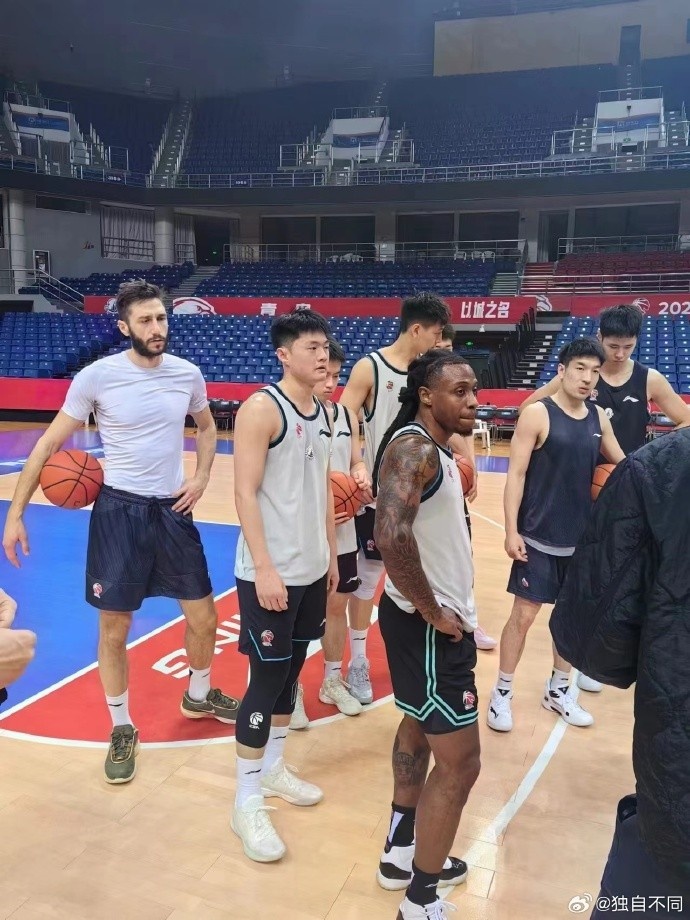 作用在这！青岛队记：马尔科主要是做好杨瀚森的陪练和教练